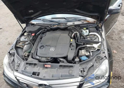 2013 Mercedes-Benz C 300 Sport 4Matic из США, поврежденный, VIN WDDGF8AB2DR272813